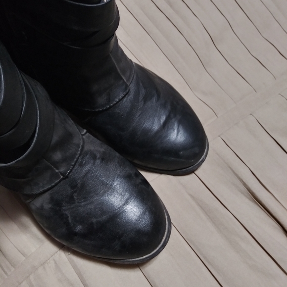 Boots - Picture 2 of 3